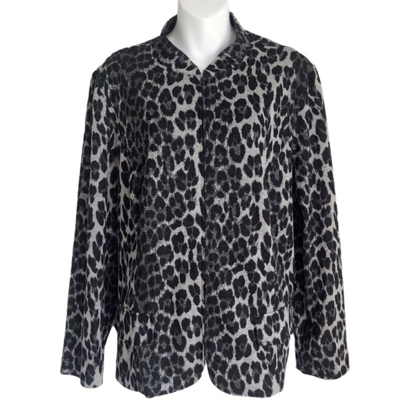 Chico's Animal Print Leopard Full Zip Bomber Jacket Coat - Picture 3 of 10
